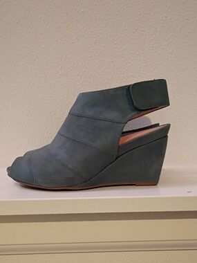 Earthies Manza Wedge Shoes